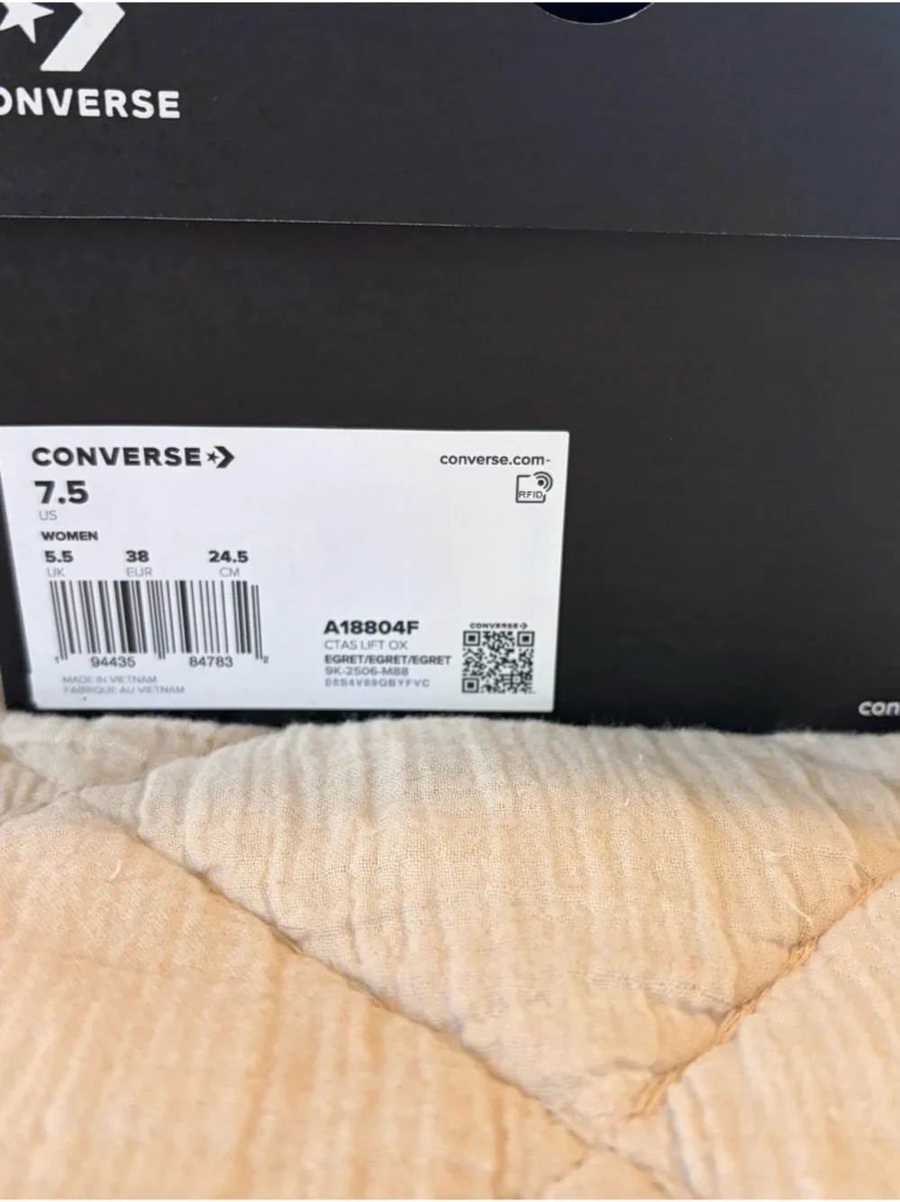 Chuck Taylor Cosmic Elevated Platform Low Top Sneakers 7.5 - Picture 5 of 6